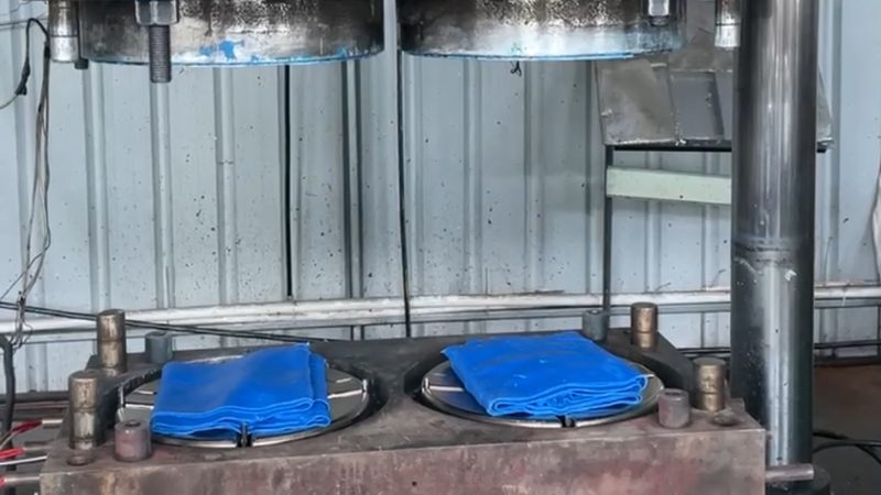 宁波日用品塑胶模具批发：揭秘模具选型的关键要素