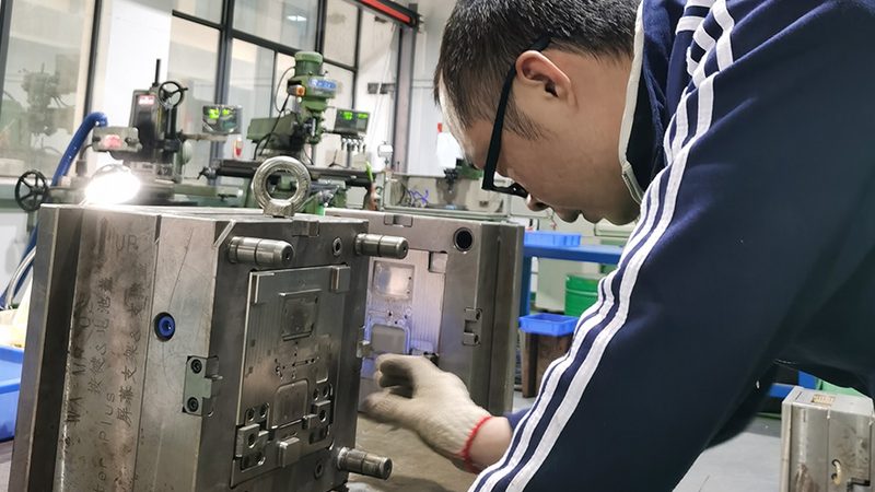 汽车注塑模具：价格背后的技术考量