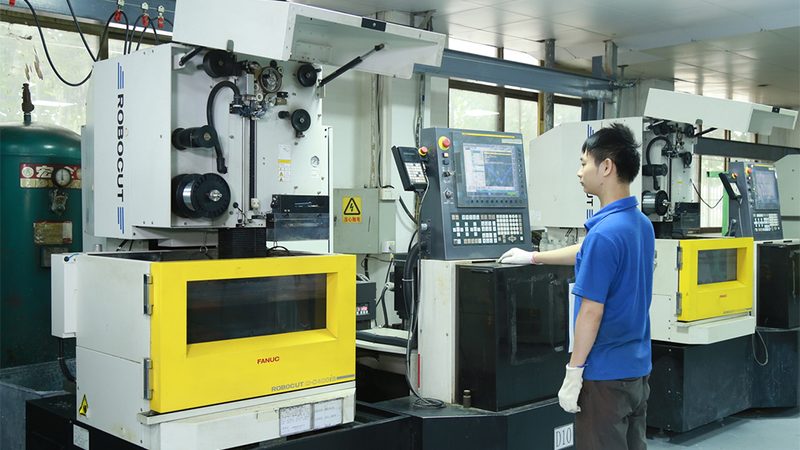 小家电冲压模具：批发报价背后的关键考量**